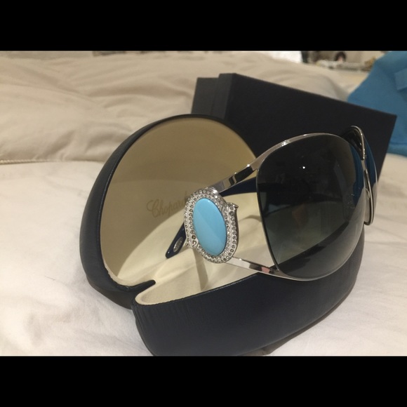 Sunglasses - Picture 4 of 15